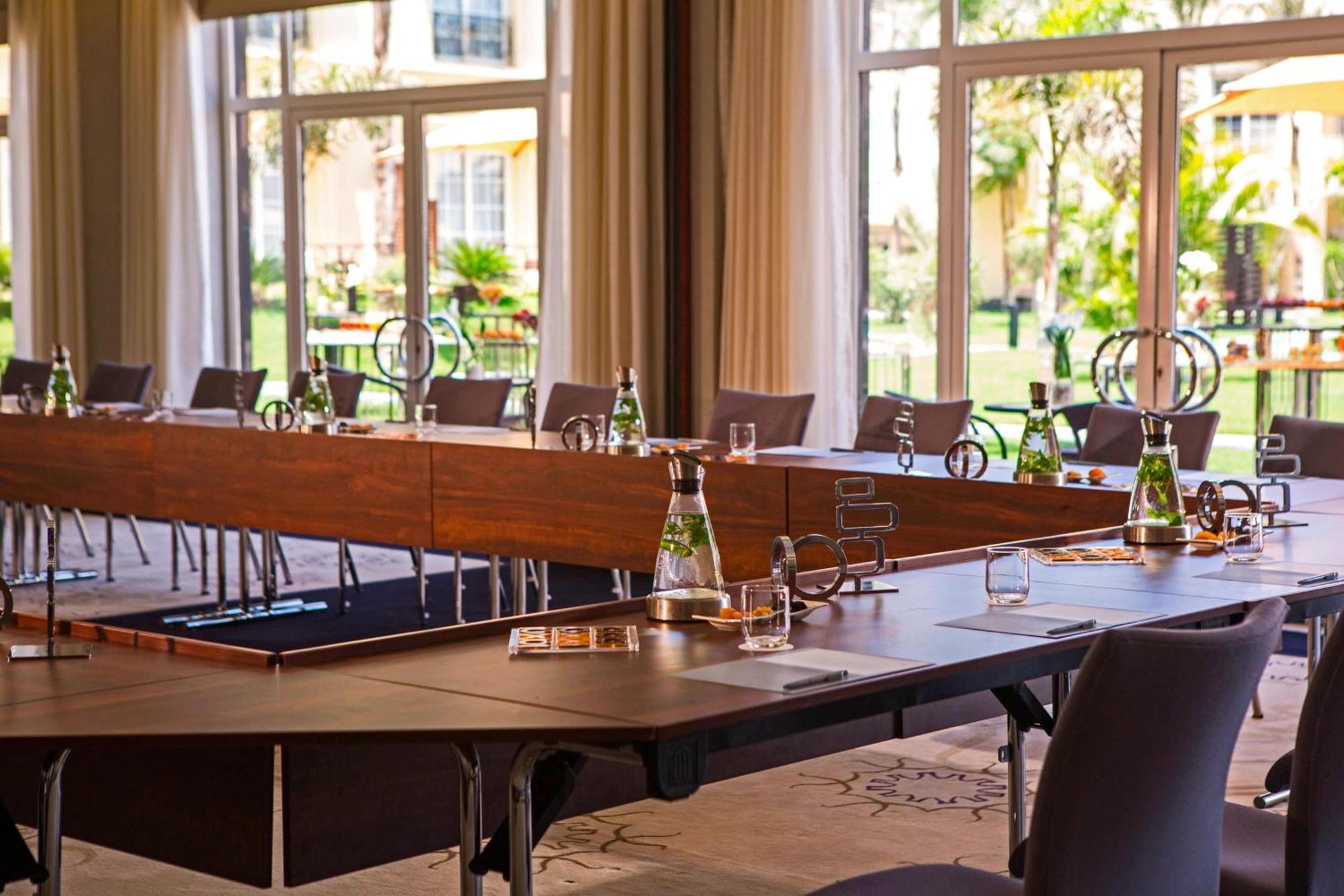 Renaissance Cairo Mirage City Hotel Zewnętrze zdjęcie Meeting room