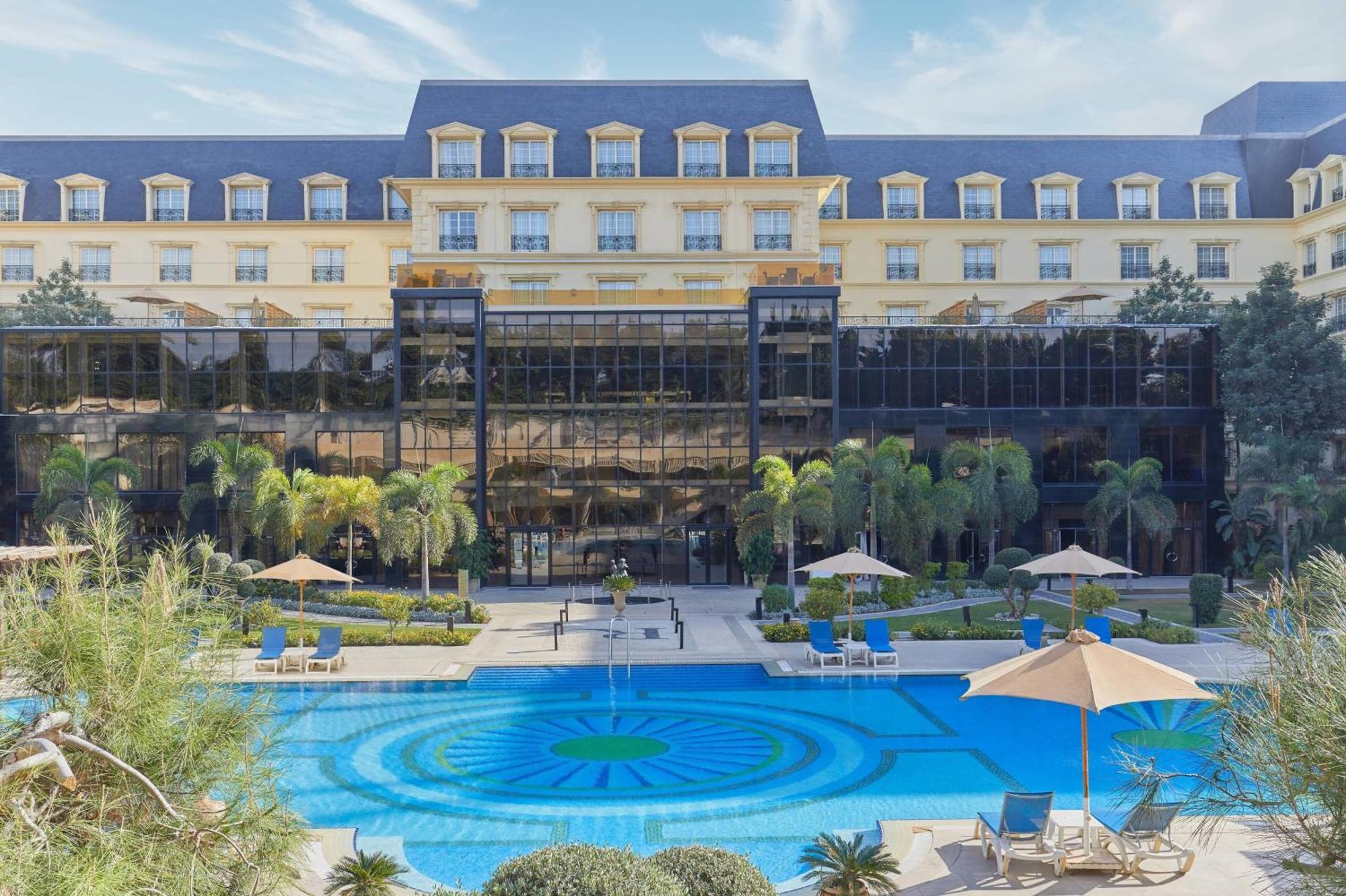 Renaissance Cairo Mirage City Hotel Zewnętrze zdjęcie The hotel's main entrance