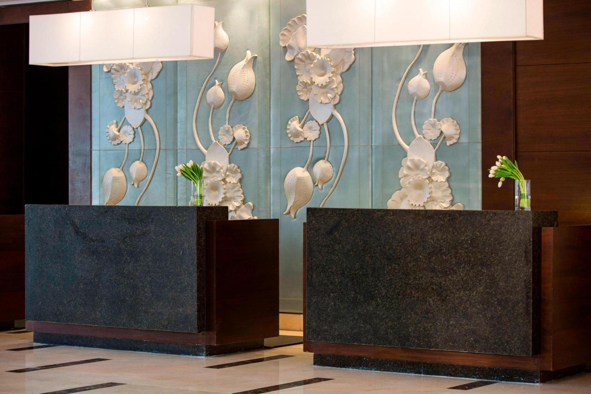 Renaissance Cairo Mirage City Hotel Zewnętrze zdjęcie The lobby of the Ritz-Carlton, Dubai